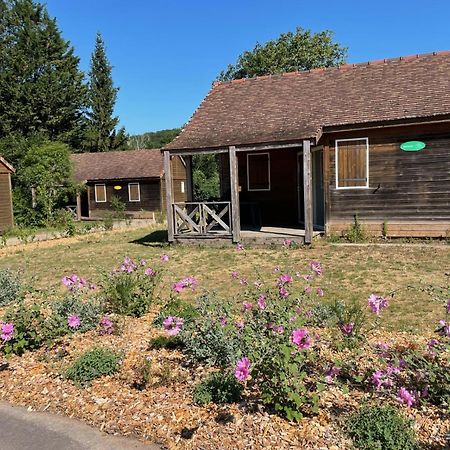 Onlycamp Le Pont Romain Yvré-lʼÉvêque Dış mekan fotoğraf